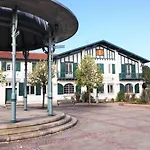 A Avec Terrasse, Proche Plages Et Commerces, Piscine Et Parking - Fr-1-3-592 *